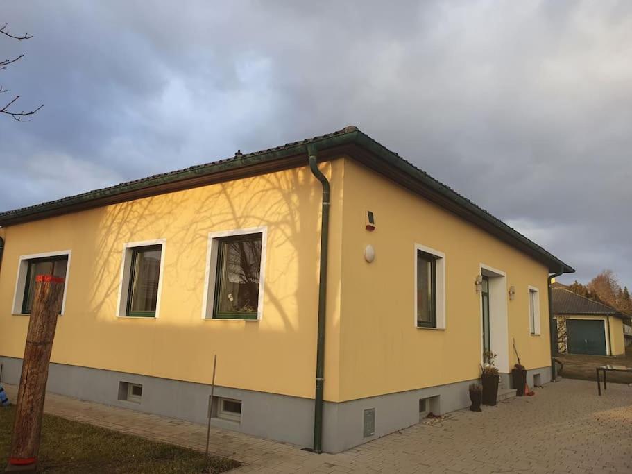 Mareli Neusiedler Stadthaus Neusiedl am See Exteriör bild