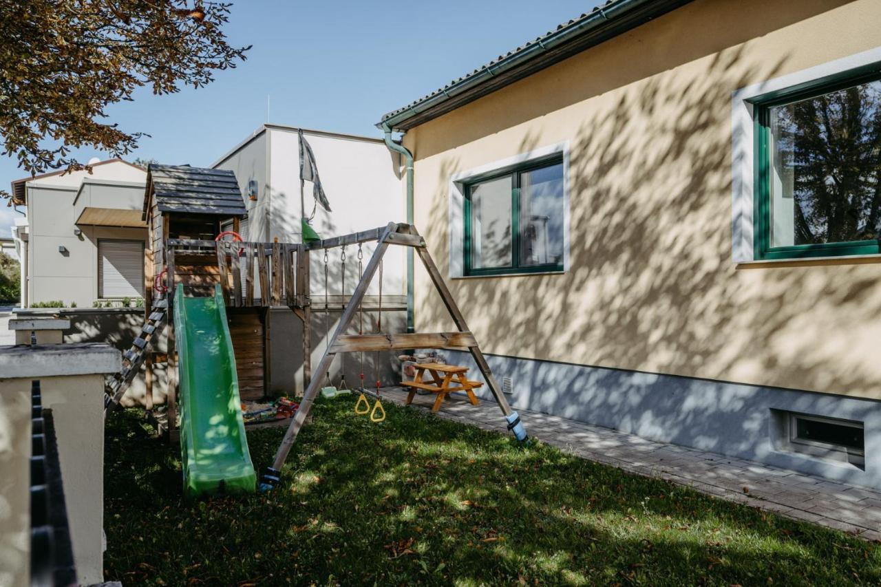 Mareli Neusiedler Stadthaus Neusiedl am See Exteriör bild