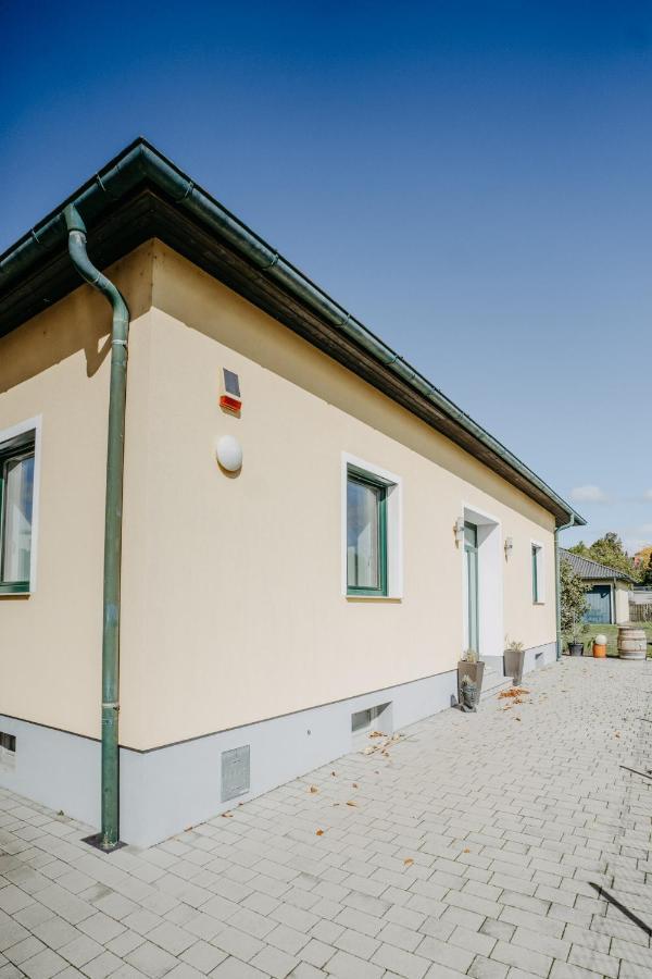 Mareli Neusiedler Stadthaus Neusiedl am See Exteriör bild